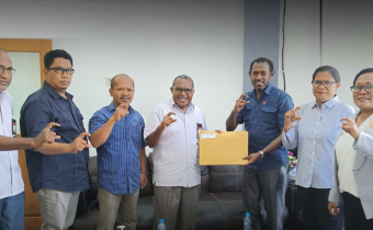 Pengembalian Kuesioner Keterbukaan Informasi Publik, Komitmen Bawaslu Kota Jayapura Menjadi Lembaga Tepercaya